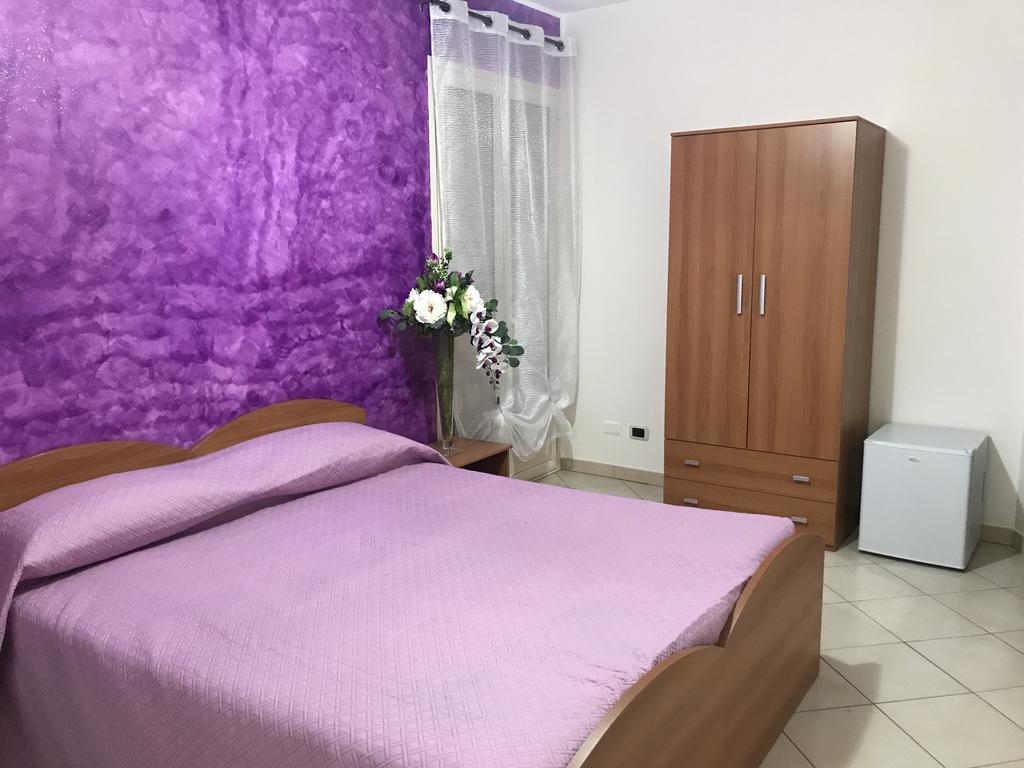 Rosy And Roby Bed & Breakfast Gasponi Luaran gambar