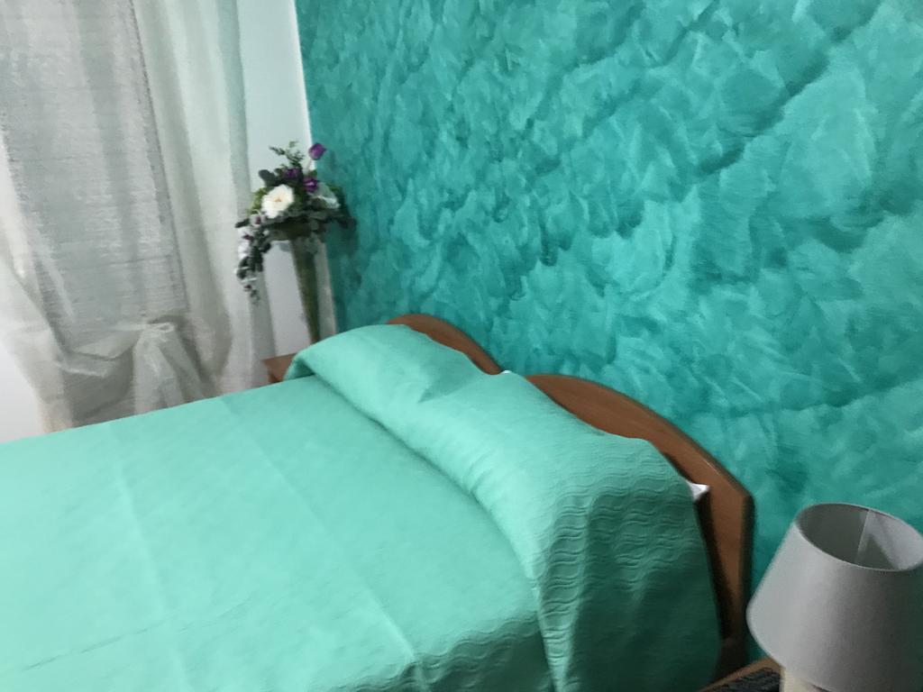 Rosy And Roby Bed & Breakfast Gasponi Luaran gambar